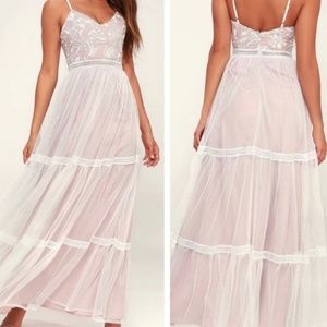 NWT Lulus White Maxi Dress